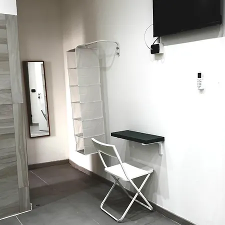 House Piazza Plebiscito By Loveinthetravel Bed & Breakfast Napoli