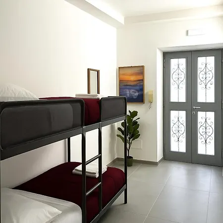 House Piazza Plebiscito By Loveinthetravel Bed & Breakfast Naples